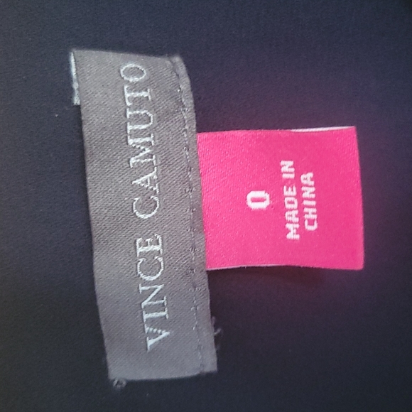 Vince Camuto - Flowing 3/4 sleeve dress - Picture 5 of 5